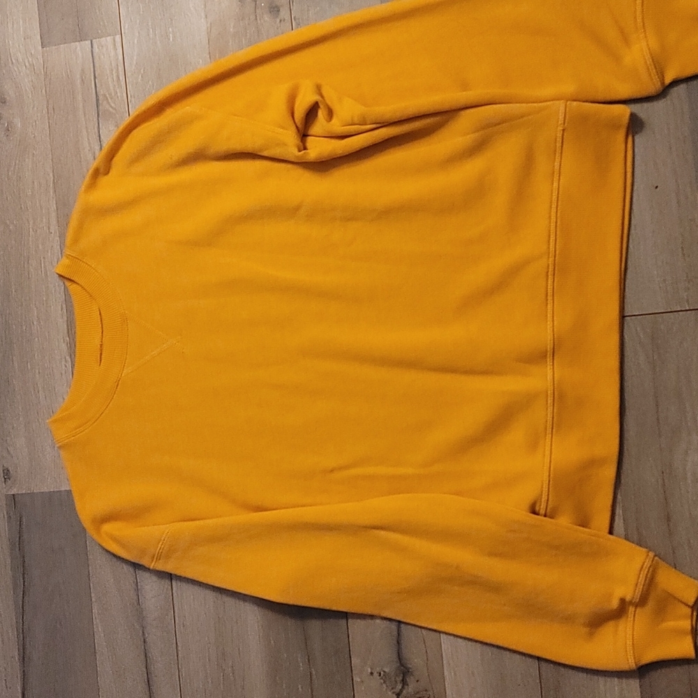 Mustard crewneck